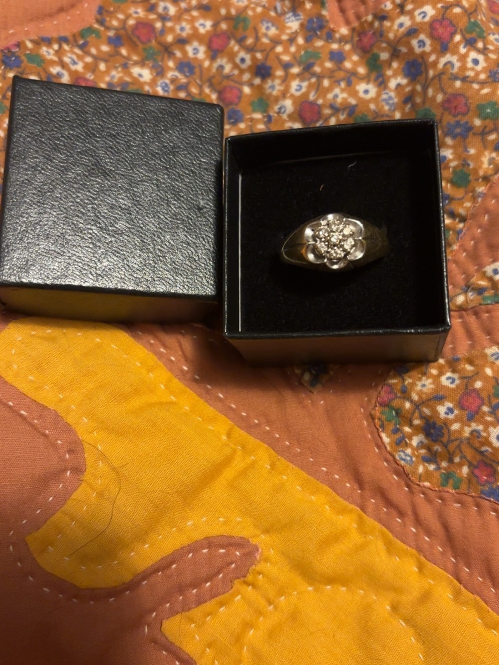Cluster Diamond Floral Ring in 14k gold ring size 10 maybe 11